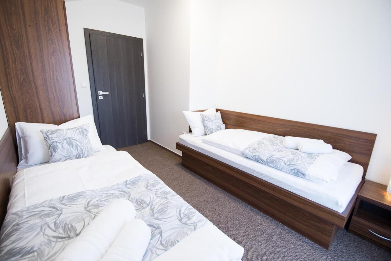 Galeria Apartments Deménvölgy Kültér fotó