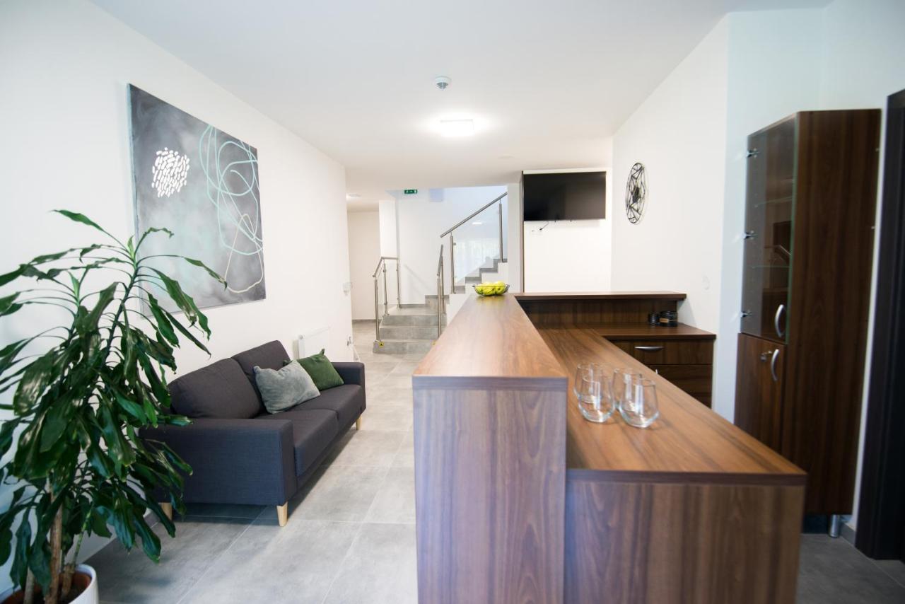 Galeria Apartments Deménvölgy Kültér fotó