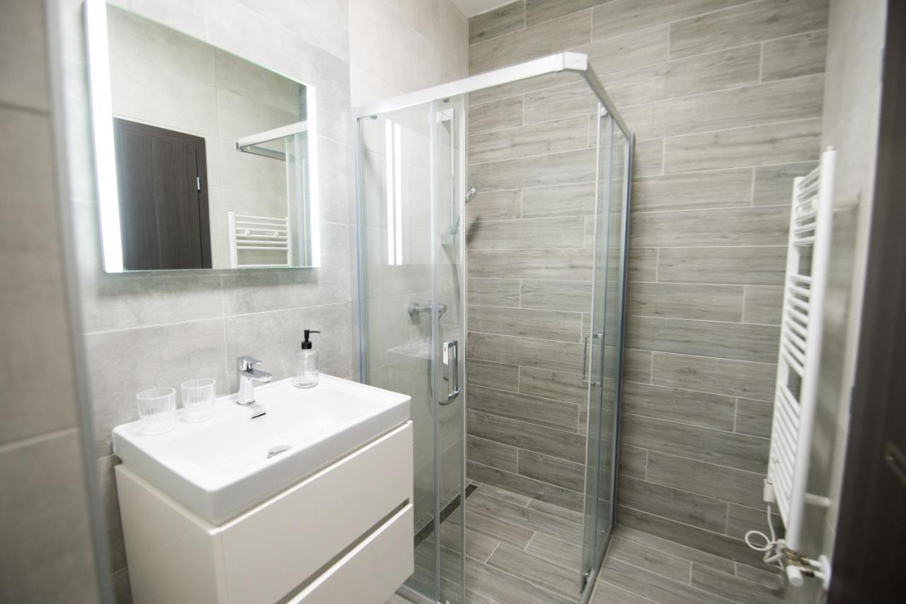 Galeria Apartments Deménvölgy Kültér fotó